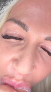 Mi primer plano con la rubia Mira Star