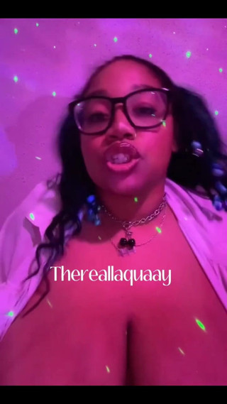 Biggdebbie solo: 3302808922.mp4