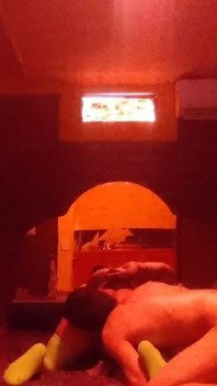 Le succhio la figa e il suo culo in un motel