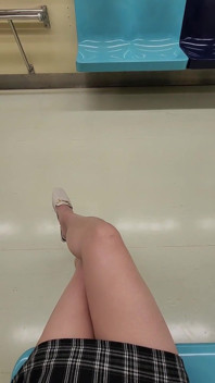 Показываю мои трусики в Mrt.