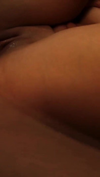 Allie Haze knullas efter att ha ridit på Sybianen och creampied hårt