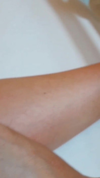 Amateur blonde reife ehefrau beine posieren, fußanbetung