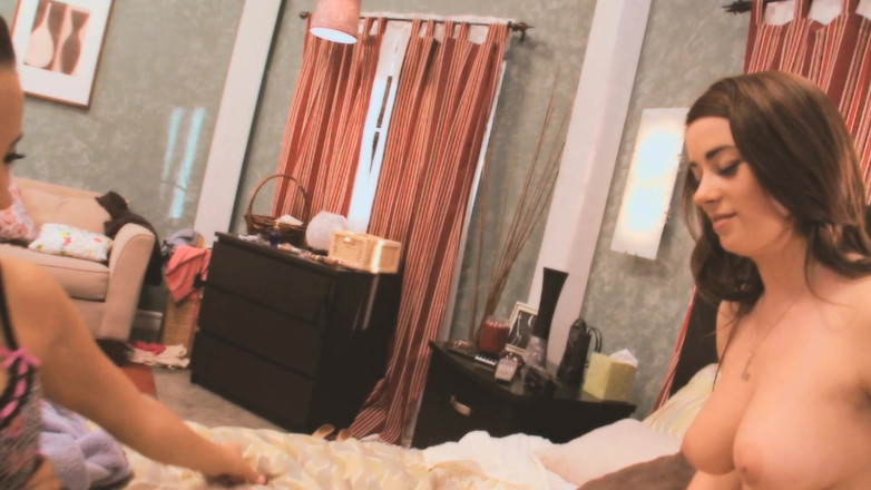 Bananas with Melons: Strap My Cunt Scene-2_blonde i brunetka Duże piersi lesbijki uprawiają...