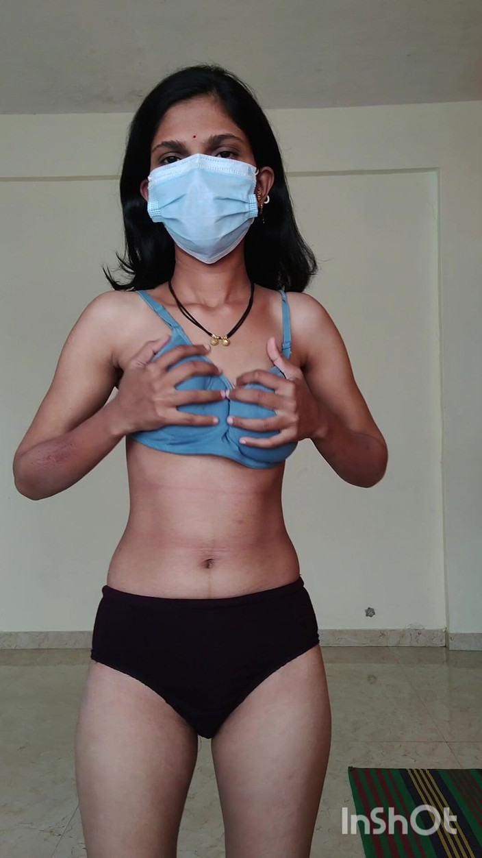 Desishycouple: Osamělá dívka Shivani se prstí. Část 1