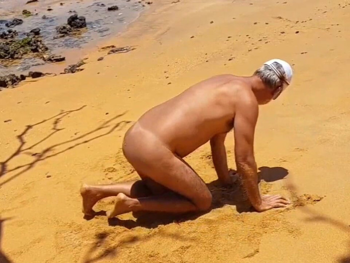 Ladysilvas: LadySilva голая на пляже Приходи трахни мою жадную задницу