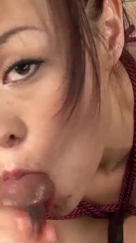 계부에게 풋잡을 하는 달콤한 일본 십대