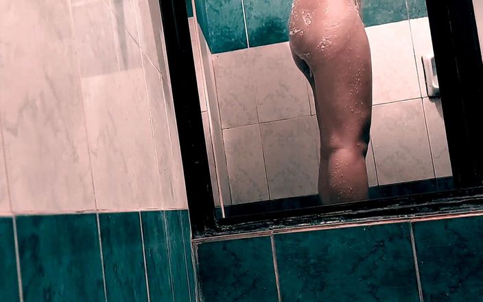 Grentie: Sensación de cachonda en la ducha