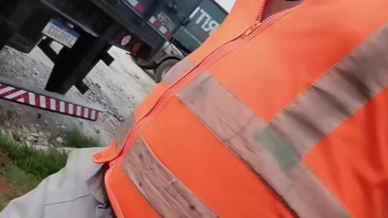 TheBlacKHunterr: Prima di caricare il camion