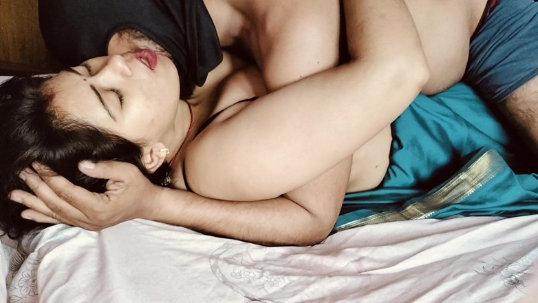 yourkavita95: ลูกเลี้ยงสาวอยากได้ควยใหญ่ของฉันด้วยการจูบ (เสียงภาษาฮินดี)
