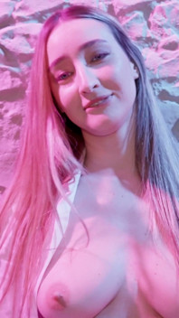 Die vollbusige lula stocch gibt Xander einen blowjob und steckt ihre muschi in sein gesicht!