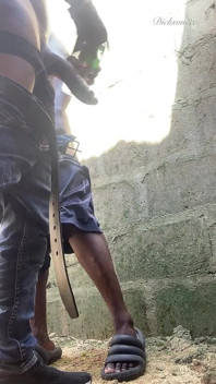 Esmagando essa bunda gorda em um prédio incompletos enquanto ele luta com o pau