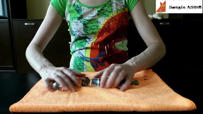 Saegin: 2[ASMR] Mármoles de vidrio y Pebbles (sin hablar)