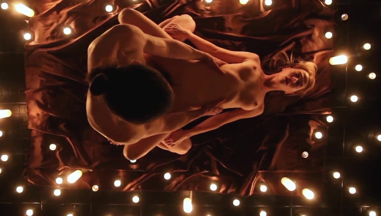 Karlos: Romantischer Candle-light-sex