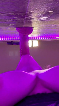 Le Glory Hole Suce Et Baise
