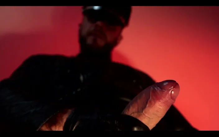 Wade Wolfgar: A Leather Daddy Walks Into a Bar... Hey Everyone! Forgive...