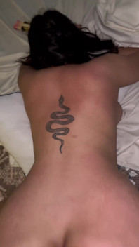 BDSM 고환이 격렬하게 박히며 큰 신음과 함께 섹스를 한다