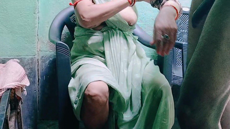 NituRandi94: Istri toket besar nyepong kontol posisi misionaris