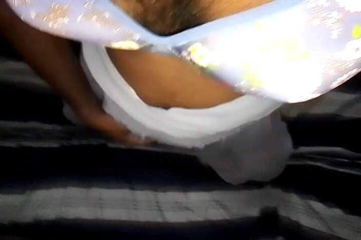 Jaanu294: Sri Lanka jongen seksvideo