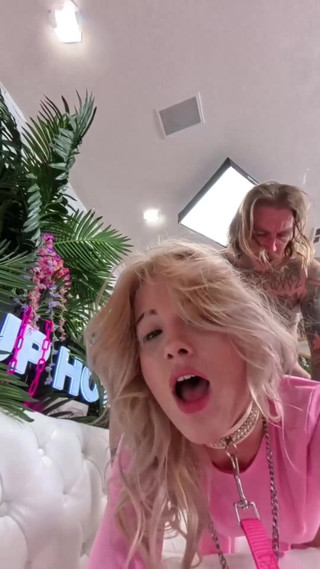 Hook Up Hotshot POV: Nicole Nichols Bryan Gozzling'in sikişine doyamıyor!