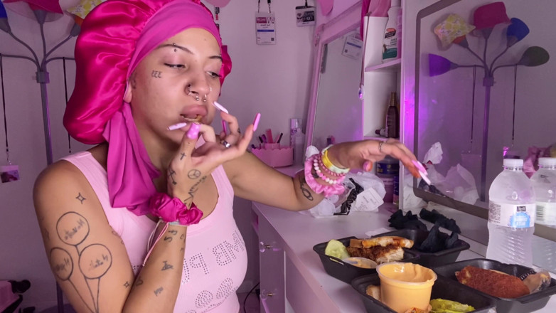 Nali Marie: Mukbang Spicy Food Asmr Long Nails Messy Facestuffing Vlog