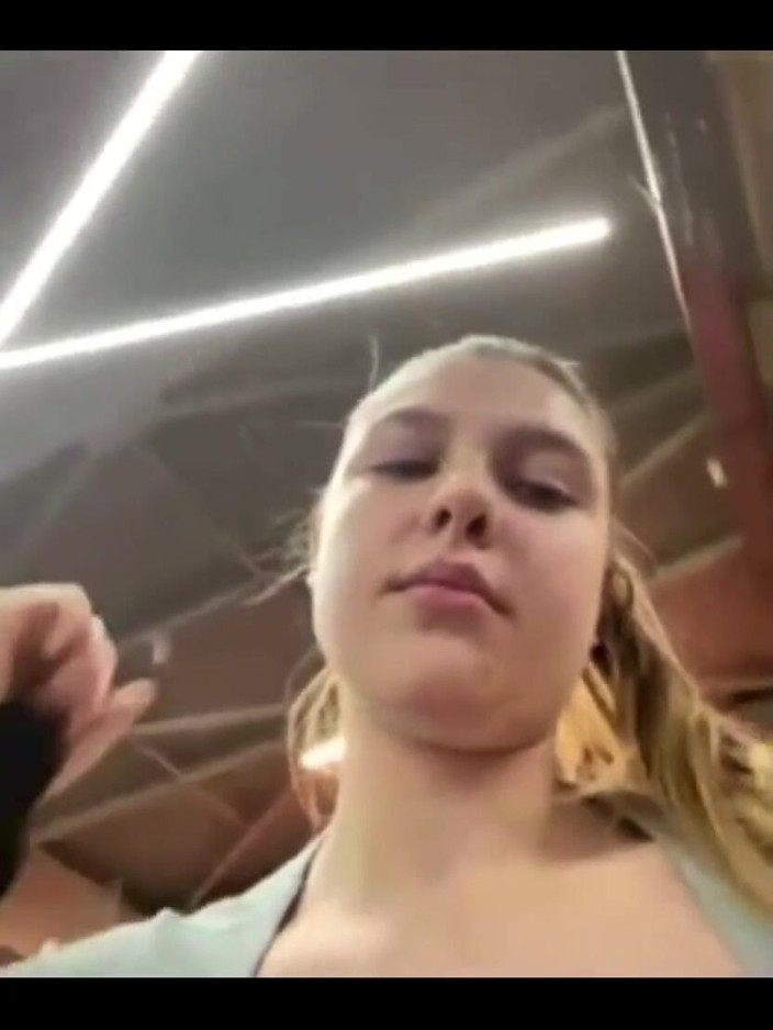 JuiceLussie: Ngentot gila di gym