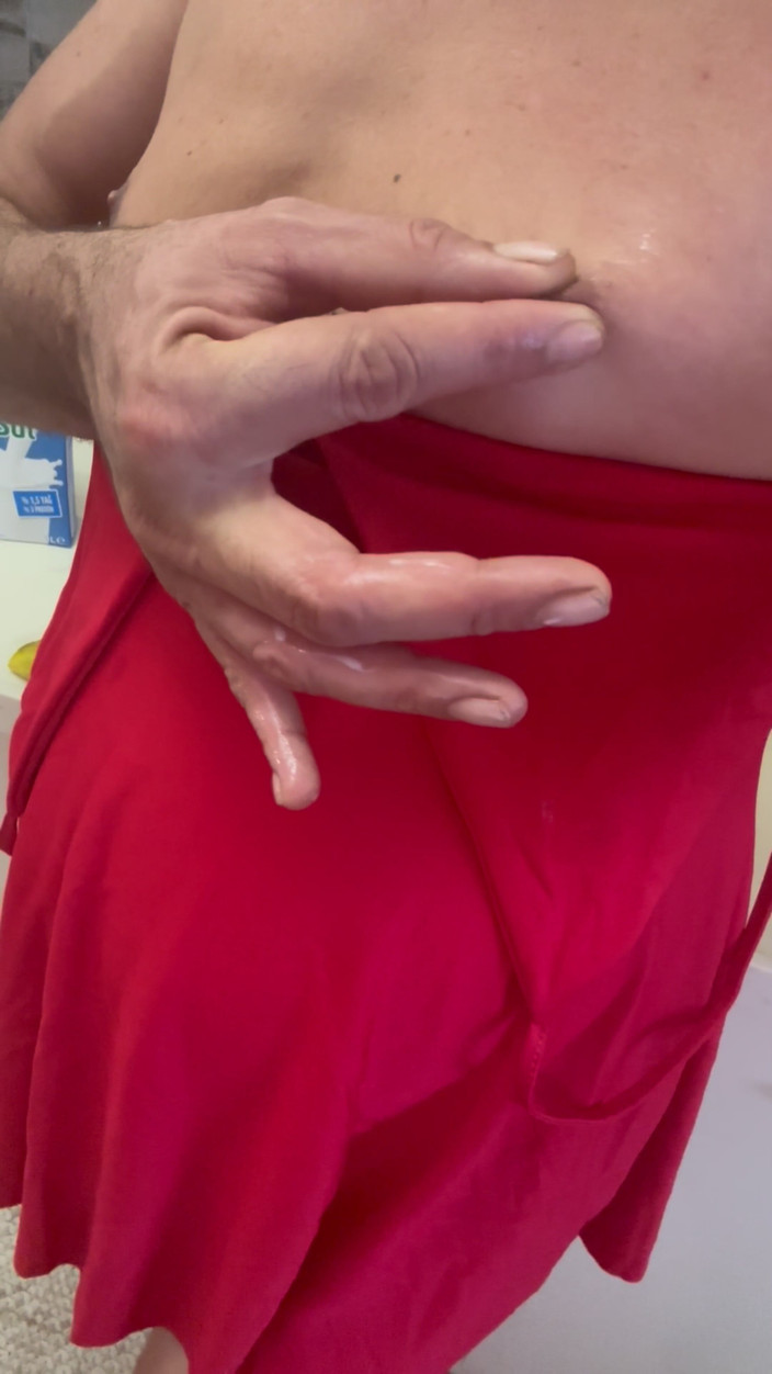 cd_aysemmm: 乳汁从我的流出！我正在成为一个女人