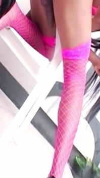 Ladyboy Latin Dikongkek Dubur Dan Memberikan Dirinya Handjob Sehingga Pancutan Mani
