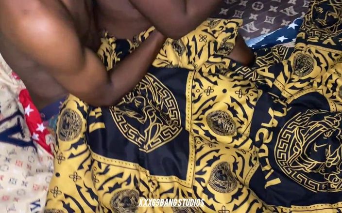 Xxx69bang: Islak amcık sikiliyor ve dölle doluyor