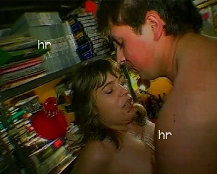 Hans Rolly: Amatoare din anii 90 - vecinul vrea să fie un star porno...