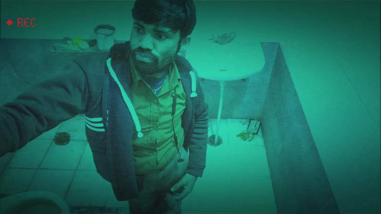 Brijesh 270: 화장실에서 배다른아들이 혼자 하는 일을 감시해 봤어