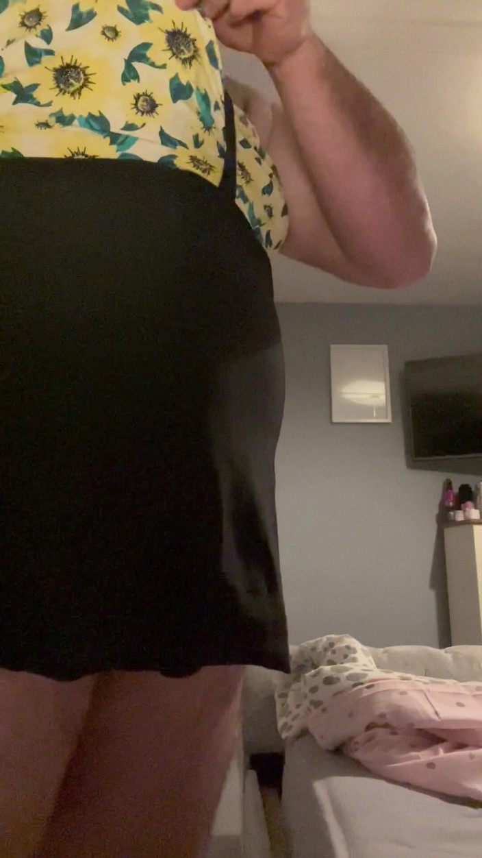 Shaun Cbt: ワンピース水着CBTでチンポとボールの緊縛