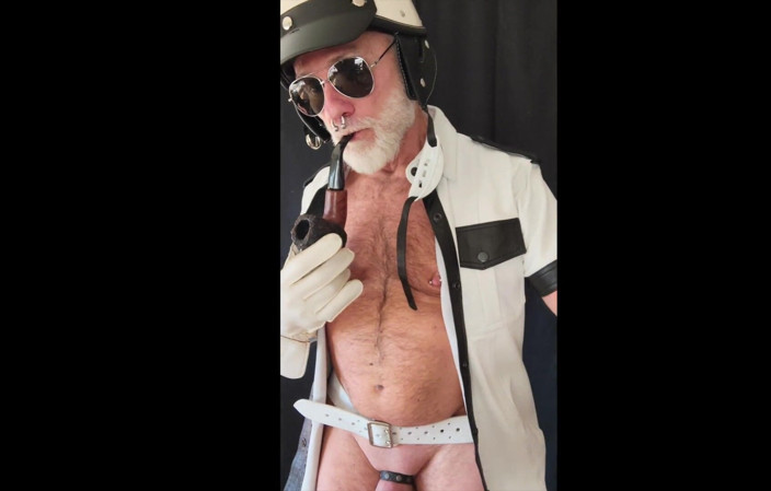 MusclesCigarsFFPig: The Titpig Cop