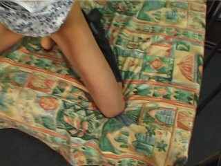 German Classic Porn videos: クレイジーな十代は、ヒューディルドを試してみたい