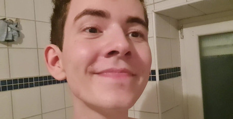 Prettyboi2000x: Heya!! Just Me After Taking a Shower and Shaving Myself!