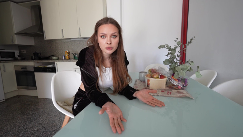 Alexa Poshspicy: Una vecina descubrió que su marido le estaba siendo infiel...