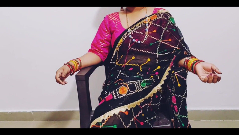 Desi Club House: India madrastra apenas follada por su hijastro