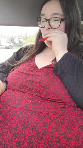 SSBBWLadyBrads: LadyBrads Vs Burger king