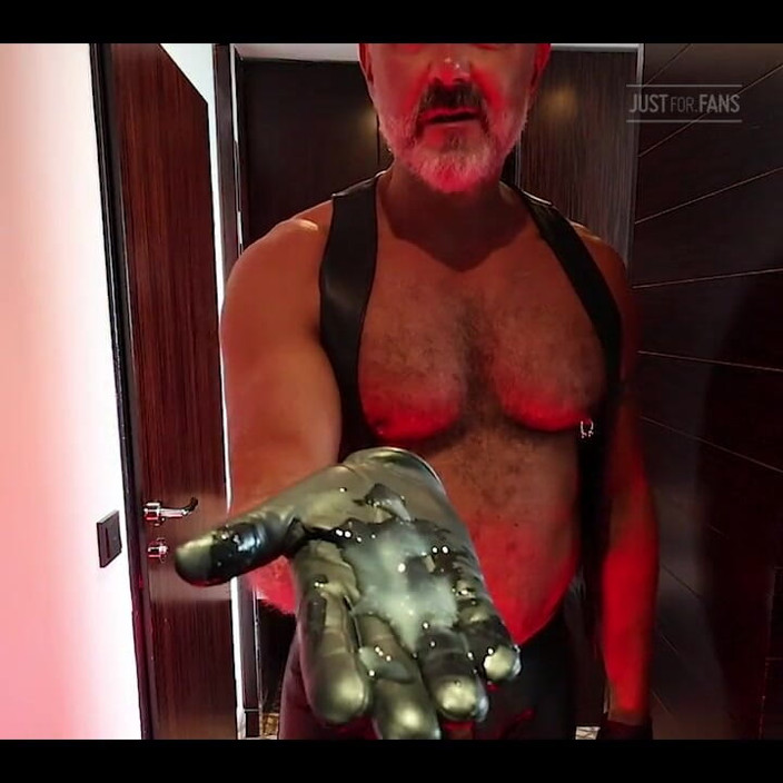 Mike Gross: Hanya Flexing dan. Sedikit Solo