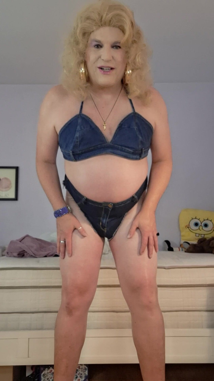 Victoria Lecherri: Vicki si nenek waria!