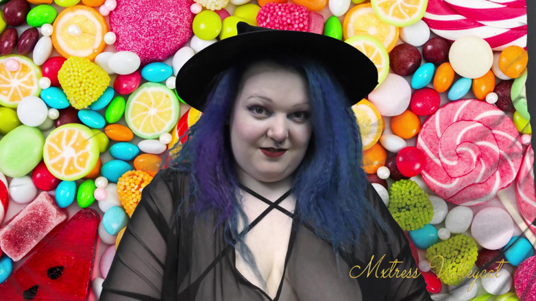 Mxtress Valleycat: Sneaky sorceress turns you into a snack
