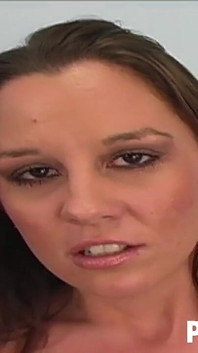 Aksi hot lesbian sandra deez di balik layar
