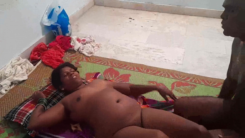 Desi palace: Seksi panas dalam pasangan India seks romantik terbaik