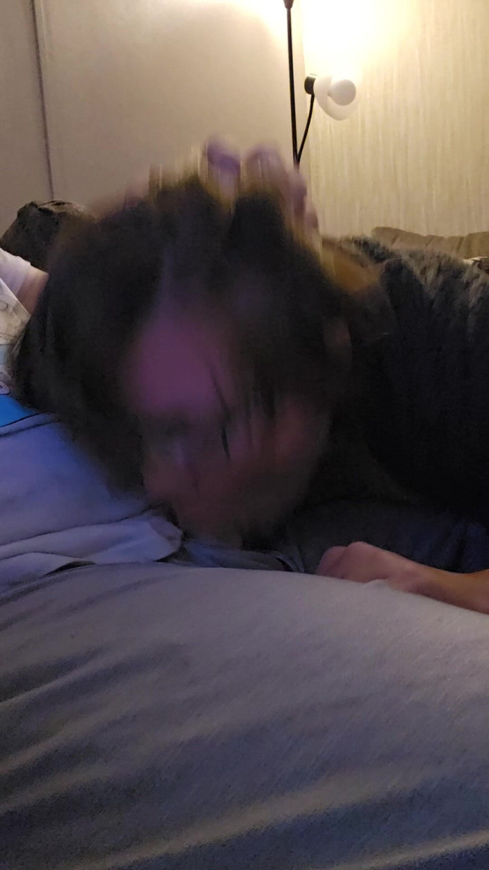 Funhousewife69: Elmalı turta yiyor ben onun yarağını emiyor