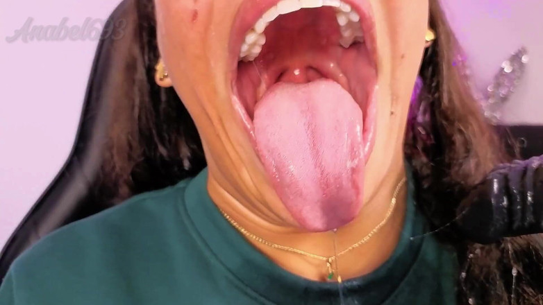 anabel693: Mulut fetish uvula tutup Saya tercekik pada BBC yang keras