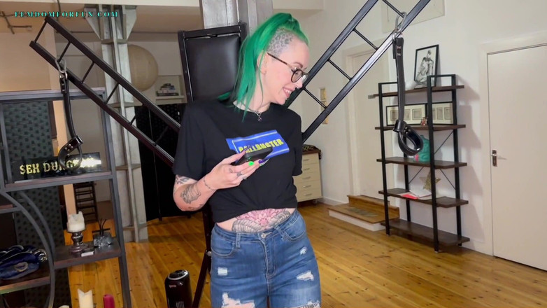 Temptress Nightshade: Călcat pe covor uman în dube