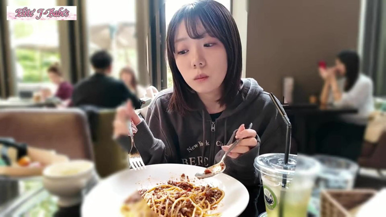Shameless archives: Former Idol-level Beauty Radiates Mature Allure, Temptation Stops Just Before...
