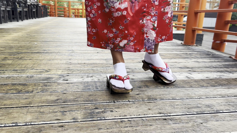 Monika Fox: Gejša Monika Fox se šukala velkými hračkami, dokud se nestříkala a...