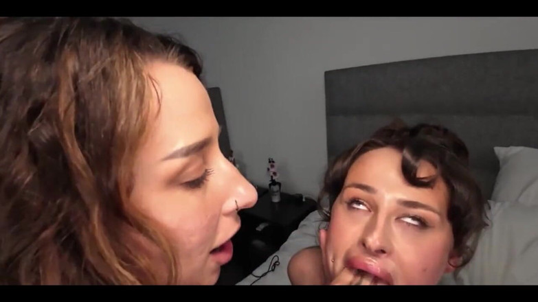 Kiki Isobel: Spit Slut Hardcore Lesbian Strap-on