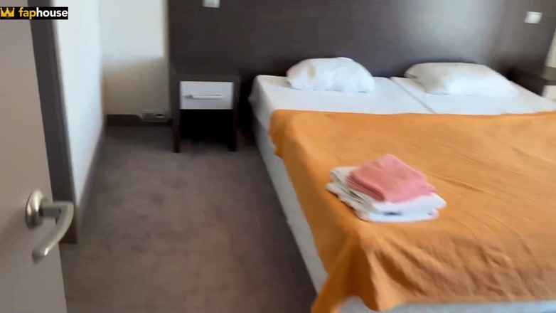 Alina Rai: Oplanerat sex i ett hotellrum mellan styvson och hans styvmamma
