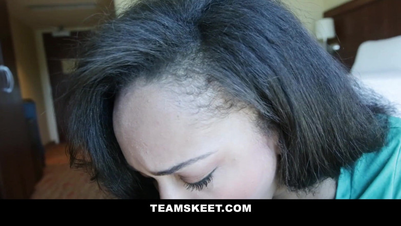 Team Skeet: Pretty ebony teen Julie Kay gets mouth full of cum